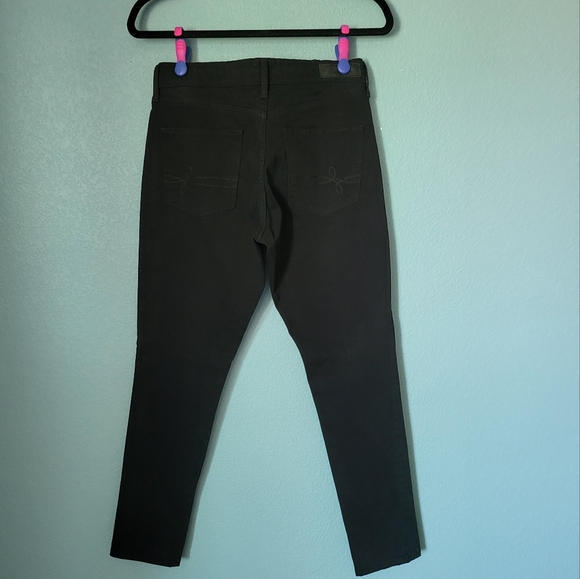 Denizen from Levi's Women's Jet Black Skinny Jeans - Picture 3 of 6